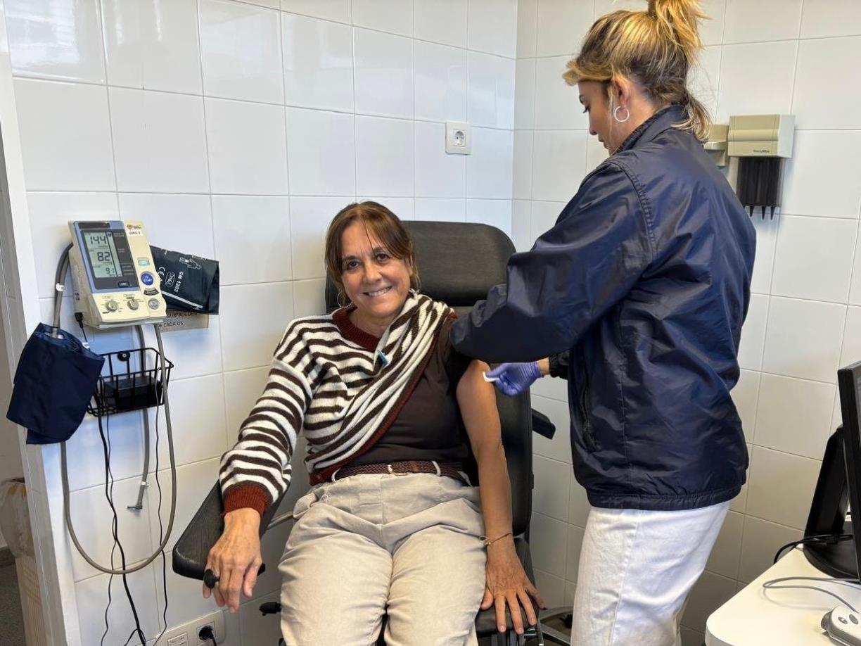 La Regió Sanitària Penedès fa una crida a vacunar-se contra la grip davant un nivell moderat de transmissió. Generalitat de Catalunya