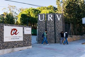 La seu de la URV del Baix Penedès té una nova entrada principal, millors accessos i noves zones de descans. ACN