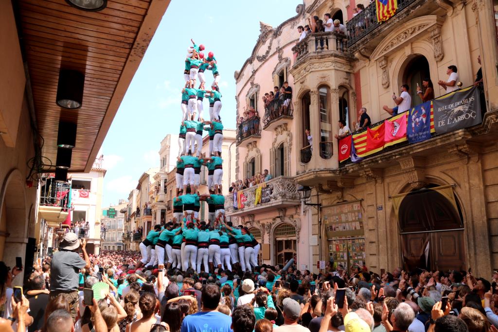 La Vella, la Jove de Tarragona i els Verds llueixen 5d9f i torres de 9 en la Diada de l'Arboç. ACN