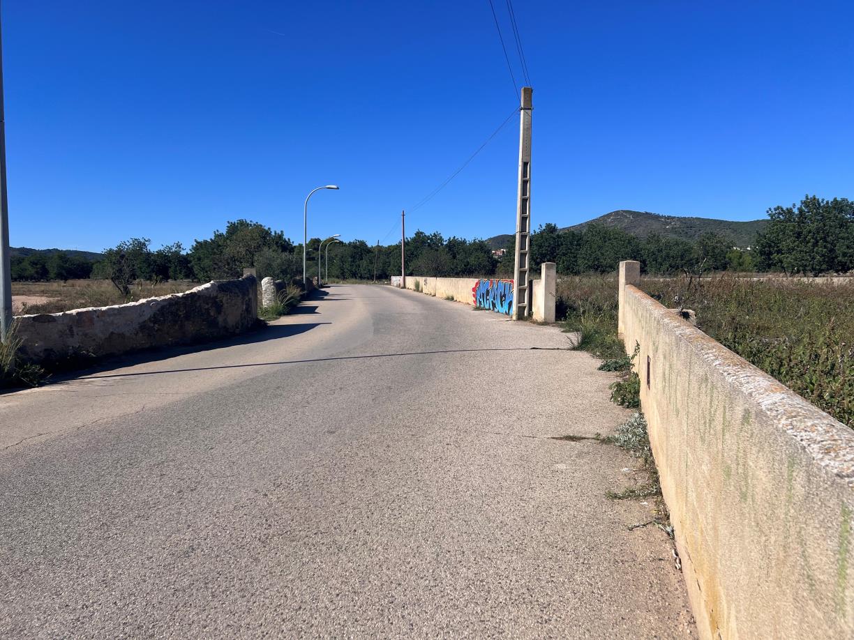 L’Ajuntament de la Bisbal aprova el pagament als propietaris per al futur camí de vianants del Priorat. Ajuntament de la Bisbal