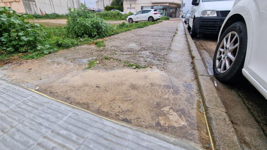 L'Ajuntament de Llorenç del Penedès pavimentarà més de 3.300 m² de voreres inacabades. Ajuntament de Llorenç