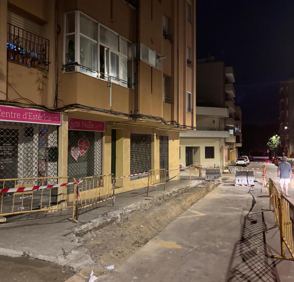 L’Ajuntament de Vilafranca inicia la millora de les voreres al carrer de Sant Pau. Ajuntament de Vilafranca