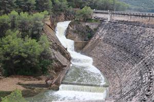 L'alcalde de Castellet celebra que desembassar prèviament el pantà de Foix ha evitat 