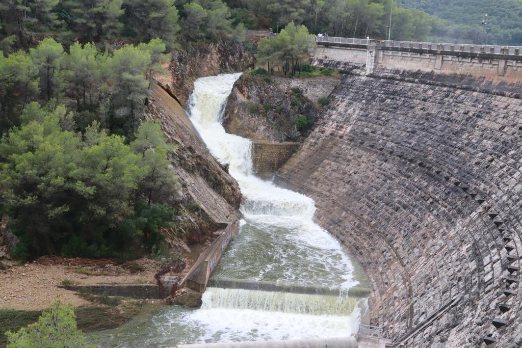 L'alcalde de Castellet celebra que desembassar prèviament el pantà de Foix ha evitat 