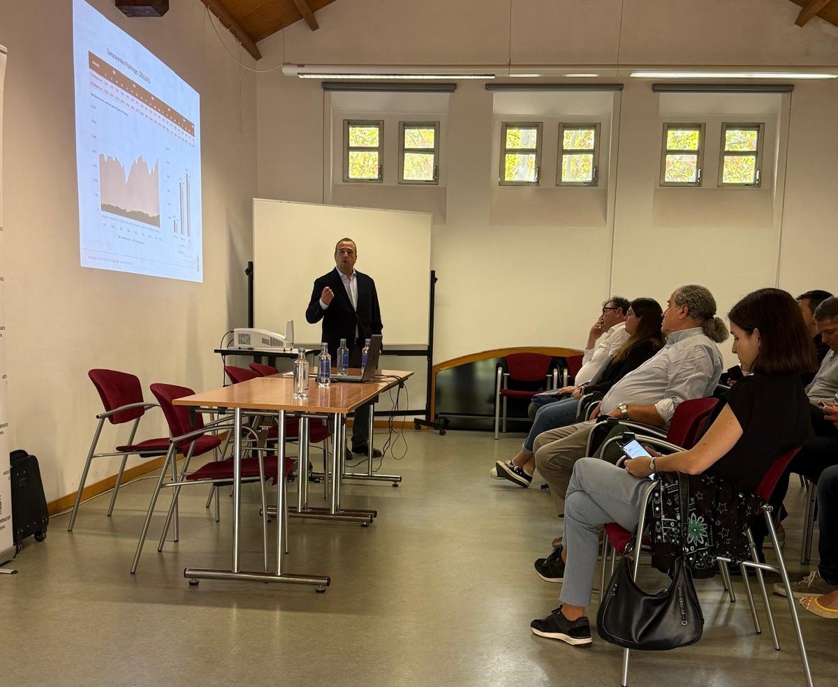 L’APCE i CaixaBank analitzen la conjuntura immobiliària al Penedès i l’Anoia amb xifres en augment en habitatges acabats i compravenda. APCE