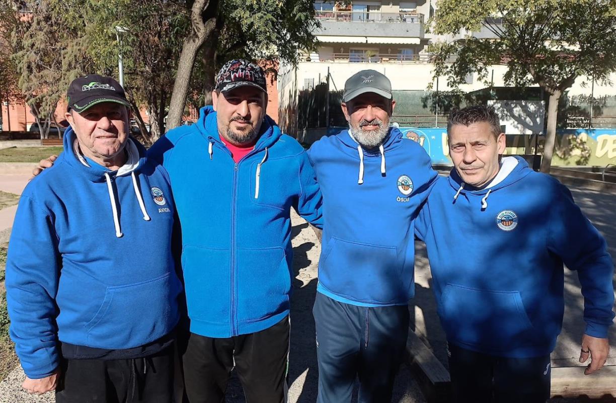 L'equip del Club Petanca Vilanova i la Geltrú. Eix