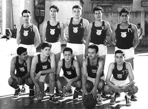 L'equip masculí del Casal al 1954 . Eix