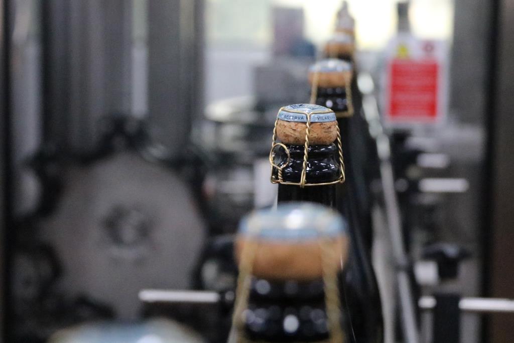 Les vendes de Cava cauen un 13,4% durant el 2024 degut a la falta d’estoc provocada per la sequera. ACN