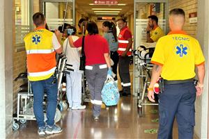 L'Hospital Comarcal de l'Alt Penedès reobre amb el trasllat de pacients i amb algunes incidències tècniques