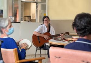 L'hospital de Sant Antoni inicia un projecte pilot de musicoteràpia a la Unitat de Psicogeriatria. CSAPG