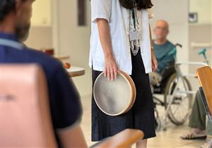 L'hospital de Sant Antoni inicia un projecte pilot de musicoteràpia a la Unitat de Psicogeriatria