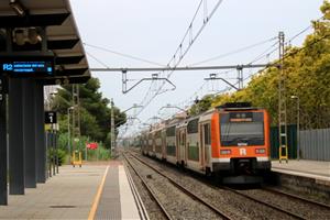 L'incendi en un tren a l'estació de Calafell prolonga els retards que s'arrosseguen a Rodalies des del cap de setmana
