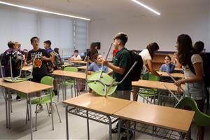 L'institut escola Castell d'Òdena ha estrenat l'ampliació de l'edifici amb les aules de secundària. ACN