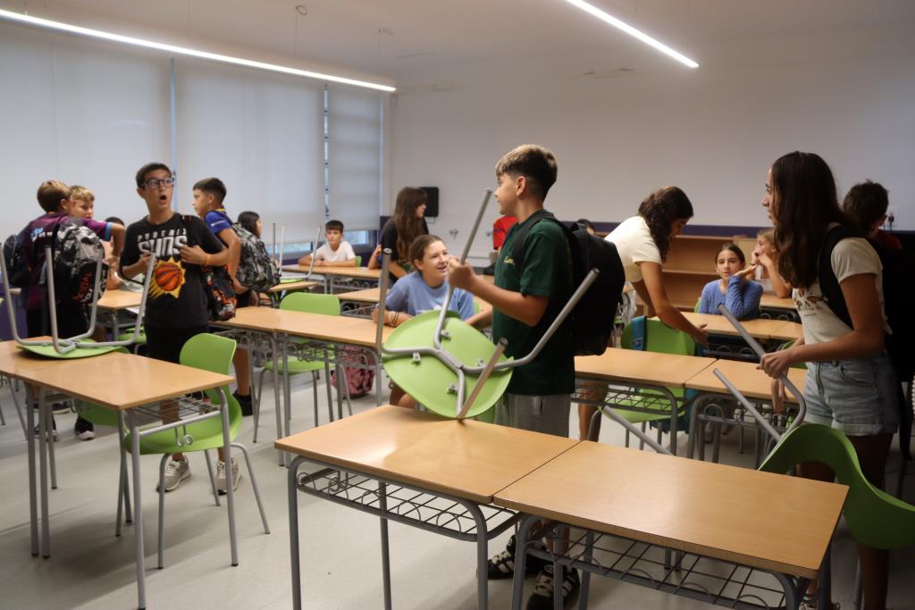 L'institut escola Castell d'Òdena ha estrenat l'ampliació de l'edifici amb les aules de secundària. ACN
