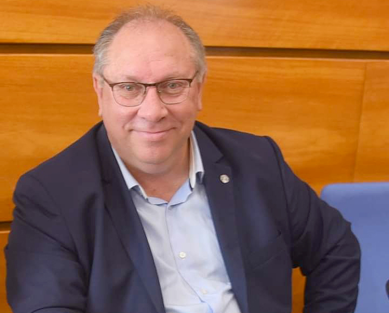 Lluís Navarrete. Eix