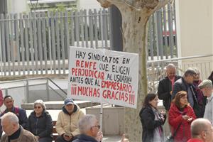 Manifestació 'Trens Dignes' Calafell, trens, rodalies, renfe