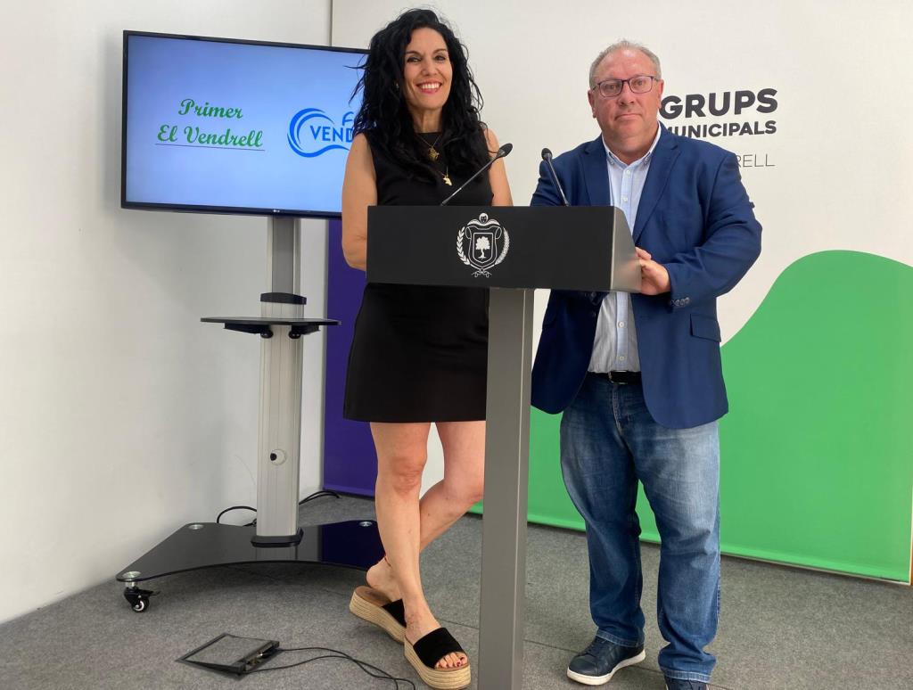 Mar Vázquez Oliveros (Fem Vendrell) i Lluís Navarrete (Primer El Vendrell) a la roda de premsa. Eix