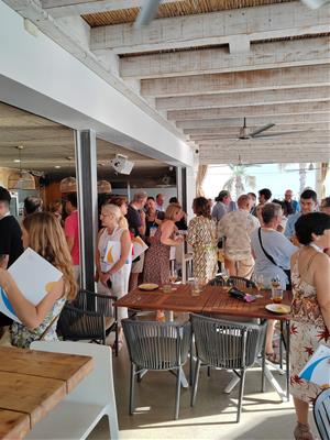Més de 150 professionals i 100 empreses turístiques es connecten al Summer Meeting del Garraf. Node Garraf