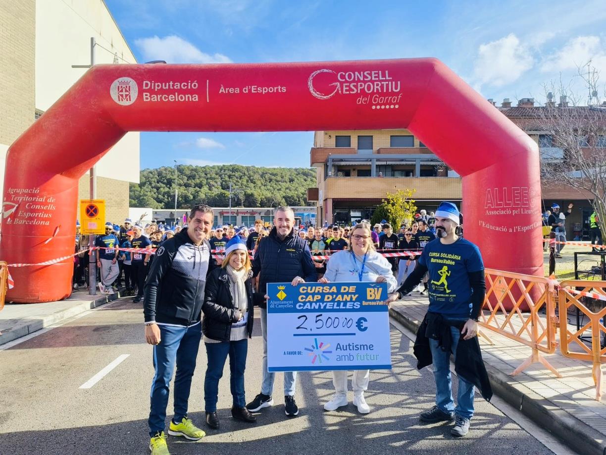 Més de 500 participants tanquen l’any a la Cursa i Caminada Solidària de Canyelles. Ajuntament de Canyelles