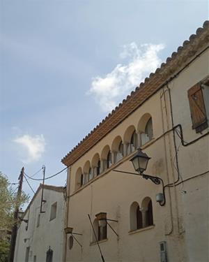 Millores a la xarxa elèctrica d’Olivella per garantir un subministrament més estable