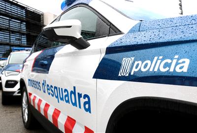 Mor un motorista en una topada amb un microbús a la C-243a a Subirats. ACN