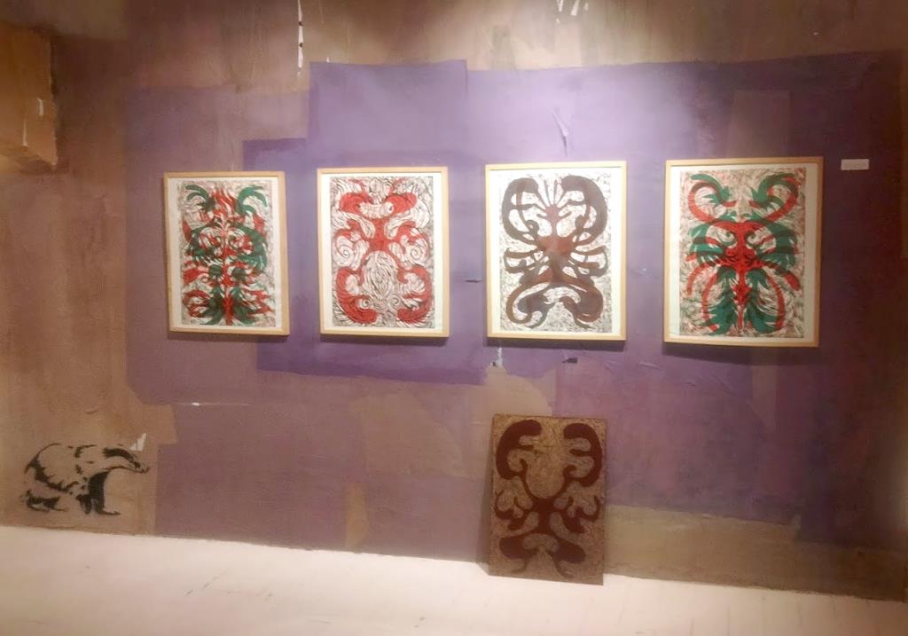 Mostra dels gravats de Gerard Fisa Biscarri a Can Xerta. Eix