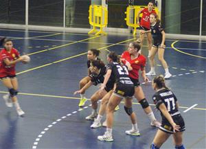 Mubak BM La Roca - MGC Mútua Ribes Sènior Femení. Nerina Barba