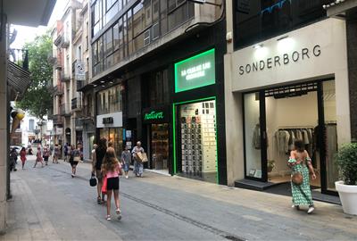 Només un 7% de les denúncies per vulneració de drets lingüístics dels consumidors han acabat en sanció l'última dècada. ACN