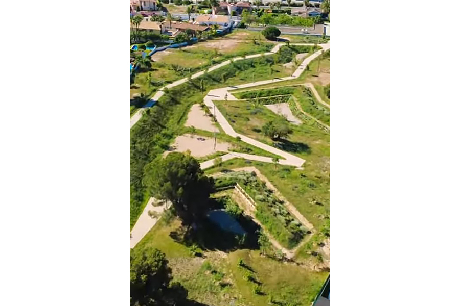 Nou parc de Mas Mel. Eix