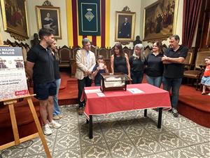 Nou vilafranquins viuran la Festa Major des del balcó de la Casa de la Vila