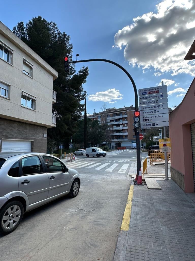 Nova regulació semafòrica a la cruïlla de l’Av. Vilanova amb el carrer Dr. Fleming, a Vilafranca. Ajuntament de Vilafranca