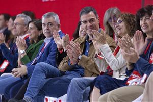 Pedro Sánchez, María Jesús Montero i Santos Cerdán. ACN