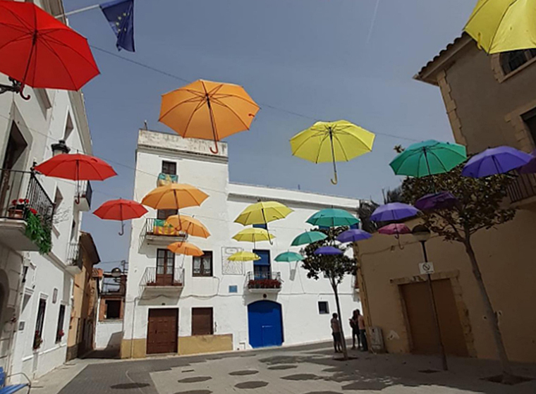 Plaça de la Vila de Cubelles. Eix