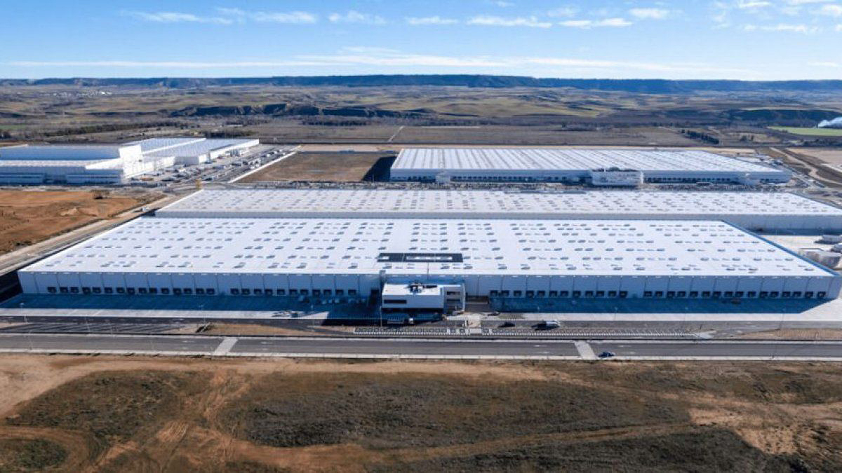 Polígon industrial del Poet de Banyeres del Penedès. Eix