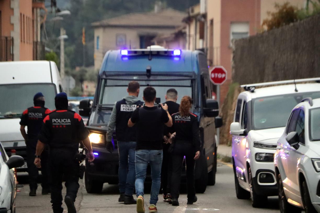 Quatre detinguts en el dispositiu a l'Anoia contra un grup especialitzat en robatoris a camions que transportaven droga. ACN
