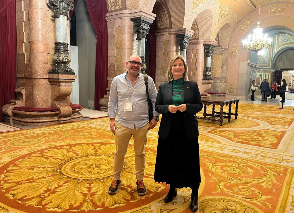 Raquel Sans i Antonio Garcia Leal al parlament. Eix