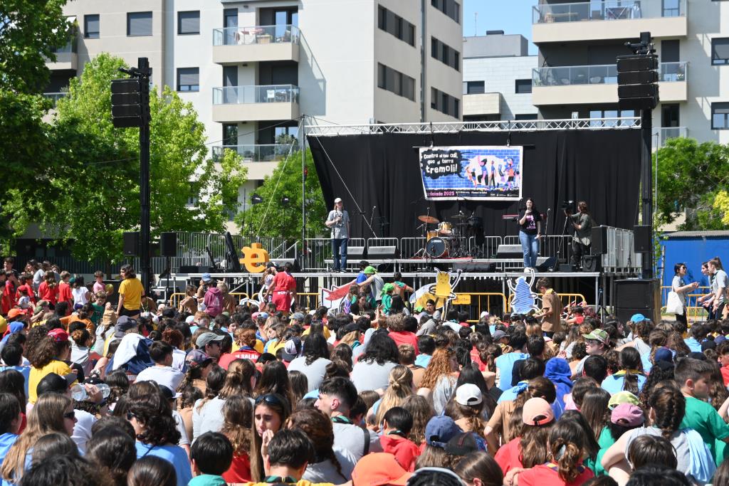 Rècord històric a l'Esplaiada 2025: més de 3.300 participants omplen Vilanova i la Geltrú per plantar cara als discursos d’odi. Esplac