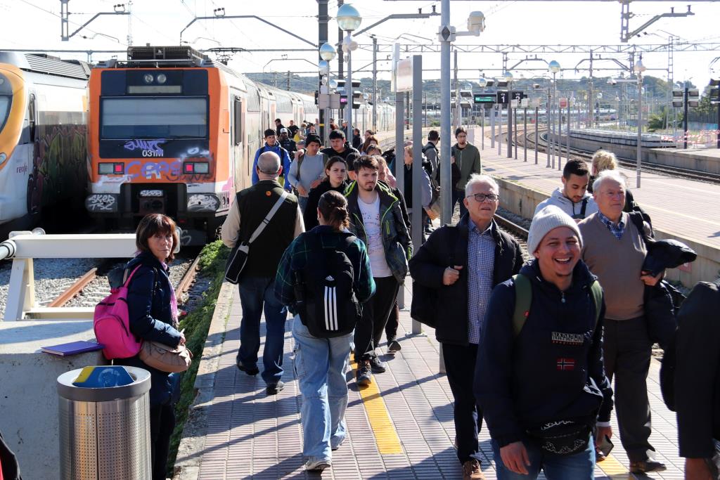 Renfe programa 627 circulacions per carretera durant els pròxims talls a l’entorn de Sant Vicenç de Calders. ACN
