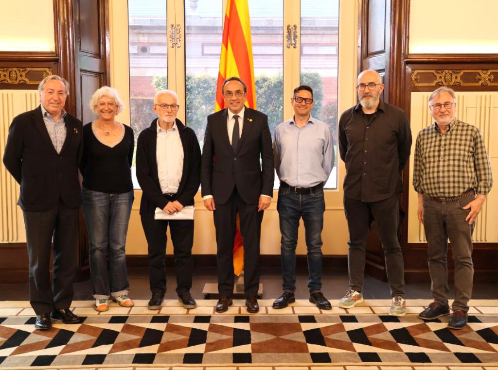 Representants de Pro Vegueria Penedès amb el president del Parlament de Catalunya, Josep Rull. Eix