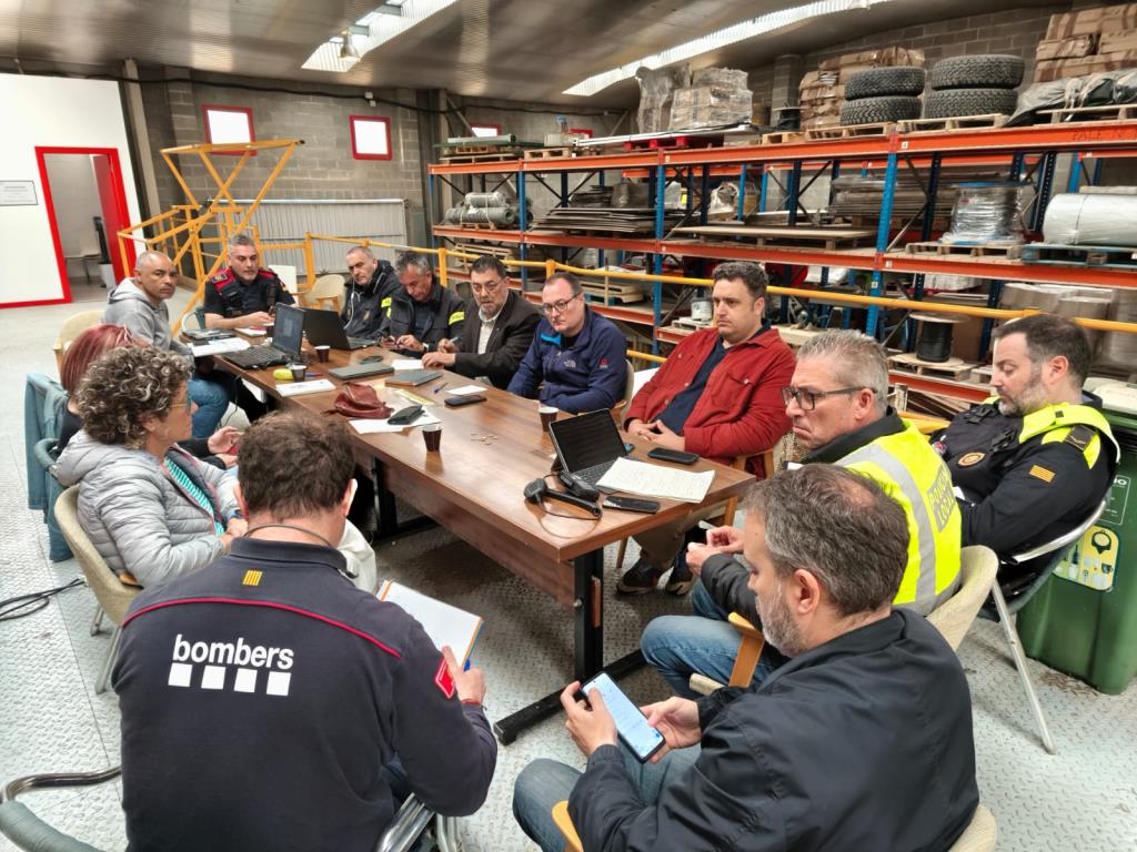 Reunió de seguiment de l'incendi químic a Vilanova i la Geltrú. Ajuntament de Vilanova