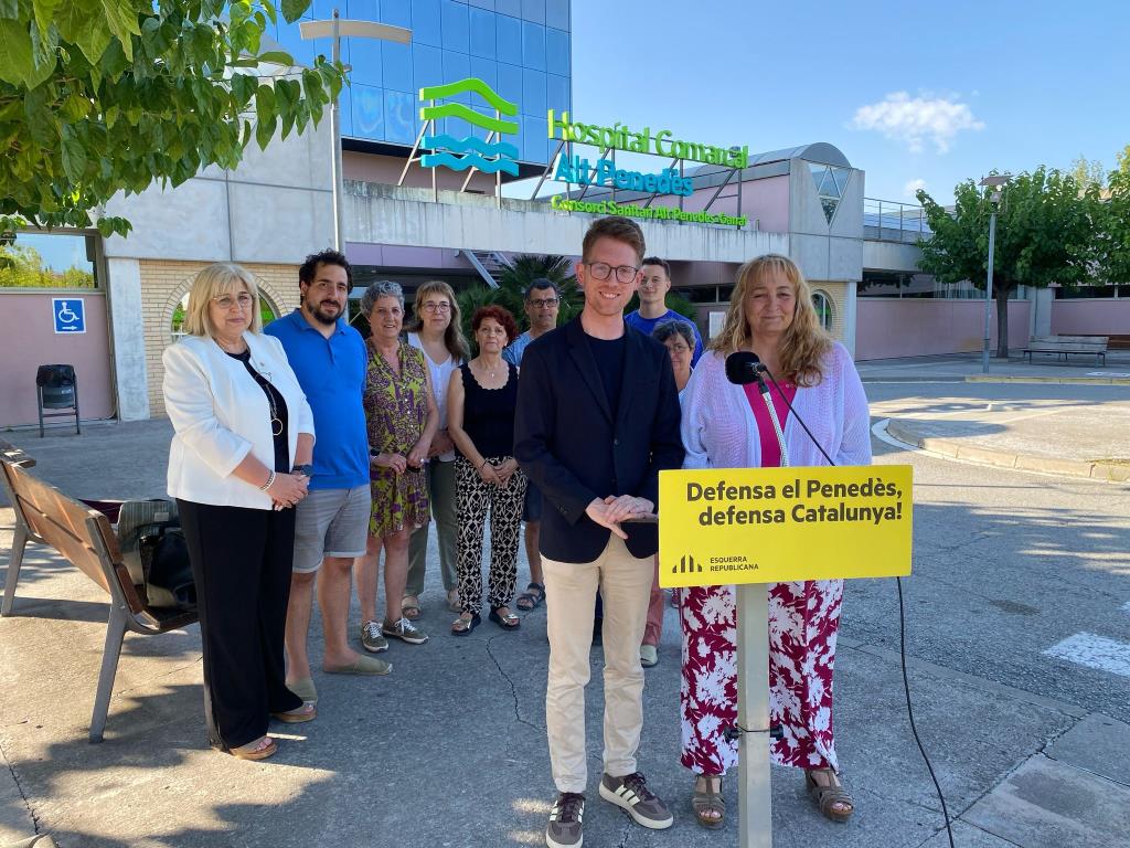 Roda de premsa d'ERC Vilafranca davant l'Hospital Comarcal de l'Alt Penedès. Eix