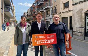 Roda de premsa d'Esquerra-100xCentVilafranca al carrer Santa Clara. Eix