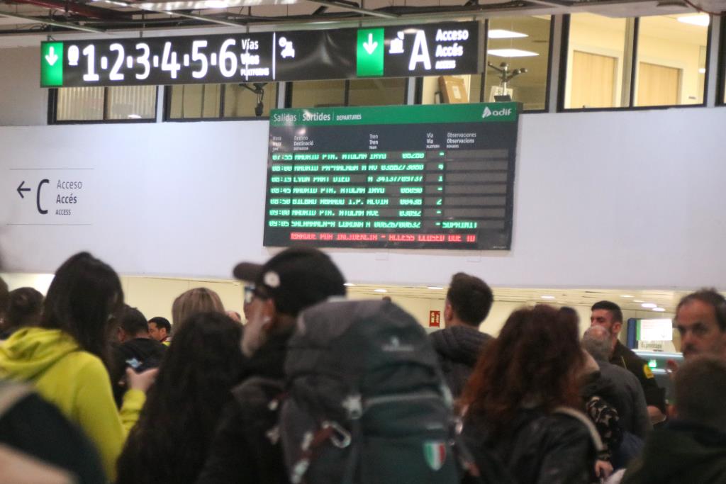 Rodalies recupera parcialment el servei amb els primers trens a l’R1, l’R2, l’R2Sud, l’R2Nord, l’R3, l’R4 i l’R11. ACN