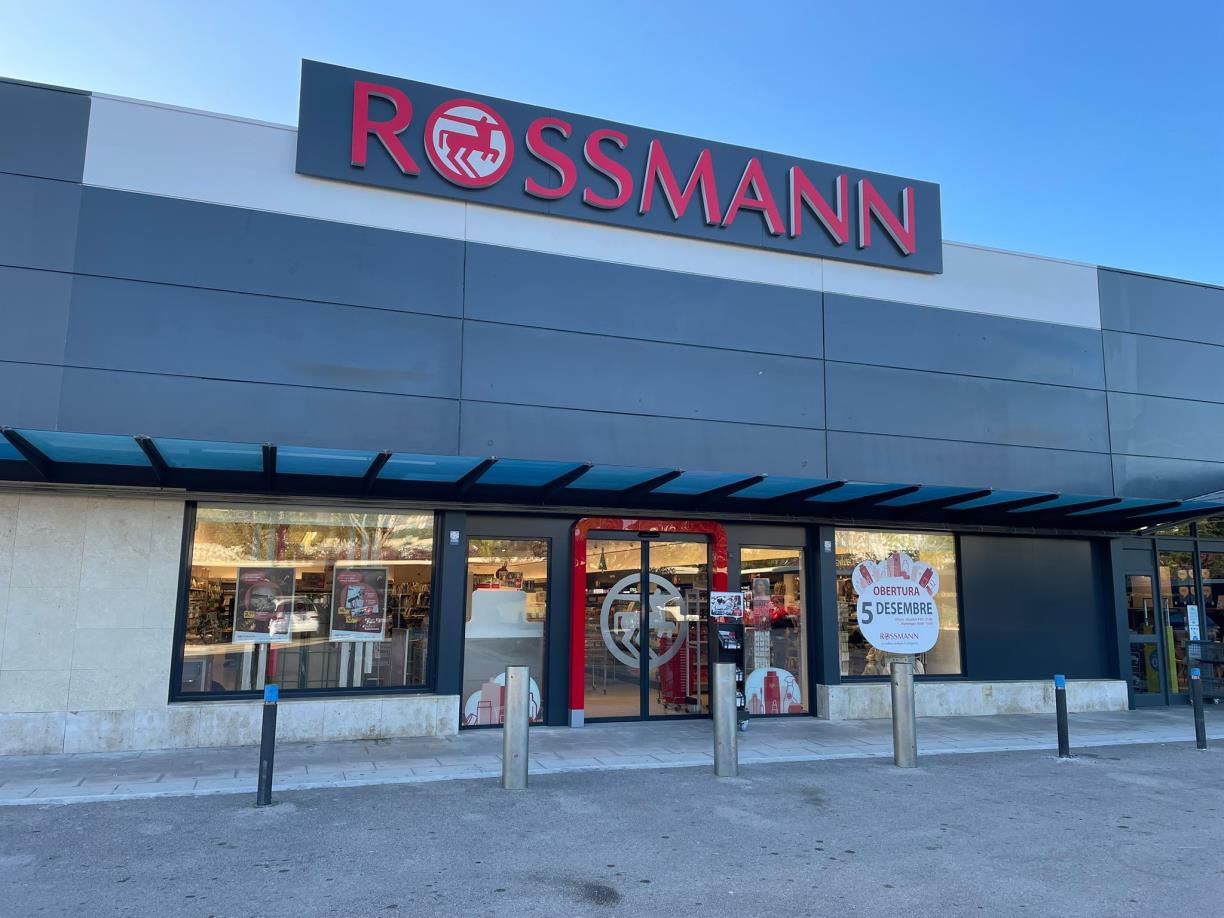 Rossmann arriba a Calafell en la seva estrena a Tarragona. Rossmann 