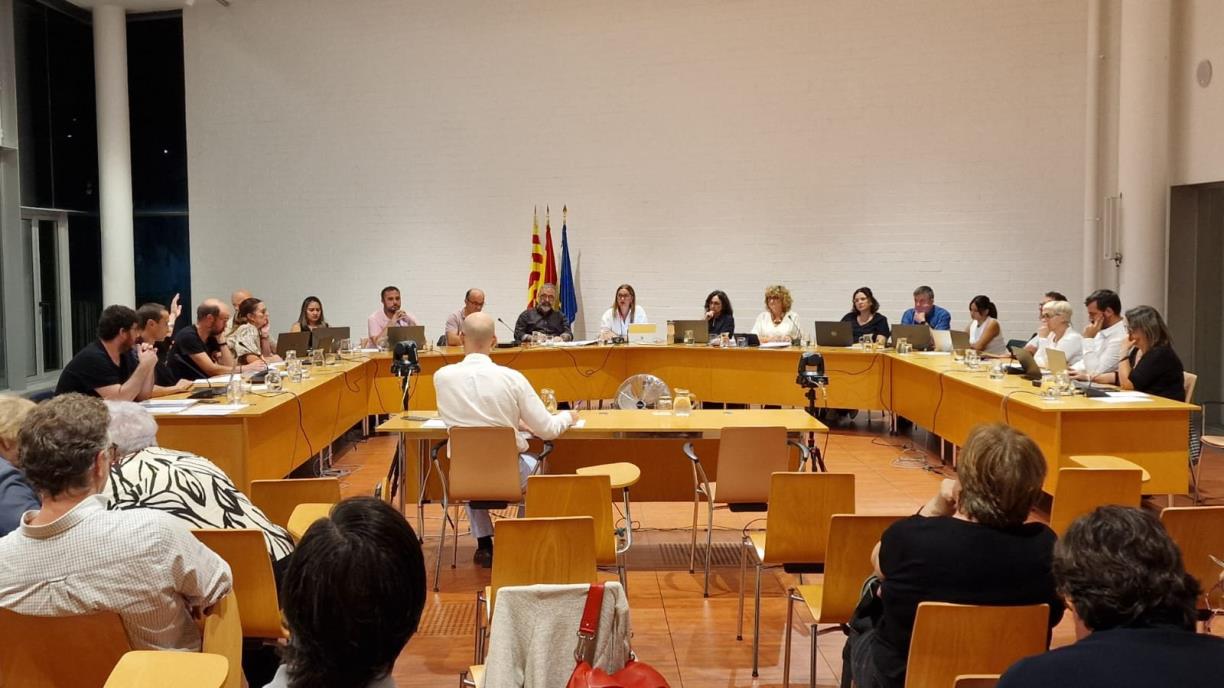 Sant Pere de Ribes aprova les ordenances fiscals per al 2026 amb un increment destacat de la taxa de la brossa. Ajt Sant Pere de Ribes