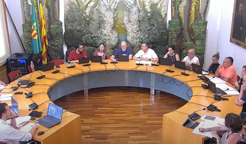 Sant Sadurní aprova l’ordenança de l’àrea d’autocaravanes i acorda millores en la parada de bus de la Rambla Generalitat. Ajt Sant Sadurní d'Anoia