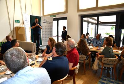 Santa Marta reconeix el compromís i la solidaritat del sector turístic de Sitges. Ajuntament de Sitges