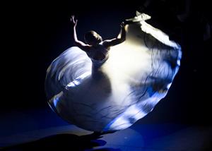 Sara Baras celebra 25 anys de trajectòria amb “Vuela”, un homenatge íntim i universal a Paco de Lucía. Sofia Wittert