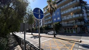 Senyals de 'baixa de la bici' a la Ronda Ibèrica