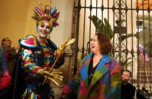 Sitges entra al ‘Món de la Festa Perpètua’ amb l’Arribo de Sa Majestat Carnestoltes